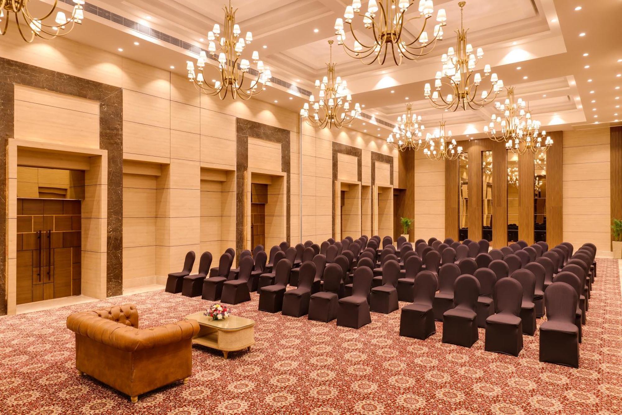 Lemon Tree Hotel, Rishīkesh 外观 照片